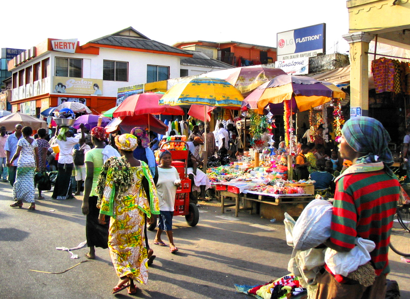 Mercado en Ghana. Wikimedia Commons
